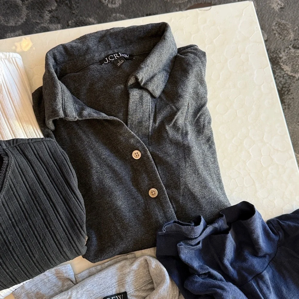 Bundle of 11 tops - Picture 6 of 7